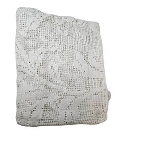 Vintage crochet table cloth, white. 74X96. Grannycore, cottagecore.